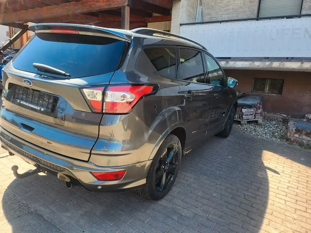 Gebraucht Ford Kuga ST-Line 179 PS (131 kW) 2019 Schwarz SUV