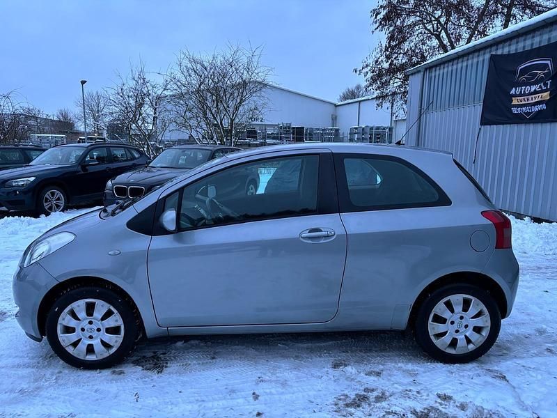 Gebraucht Toyota Yaris 69 PS (50 kW) 2007 Grau Kleinwagen