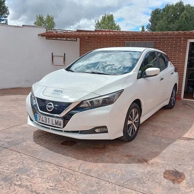 Gebraucht Nissan Leaf 110 kW (150 PS) 2021 Weiß Kleinwagen