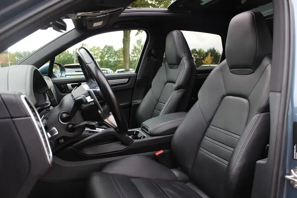 Gebraucht Porsche Cayenne 340 PS (250 kW) 2018 Blau SUV