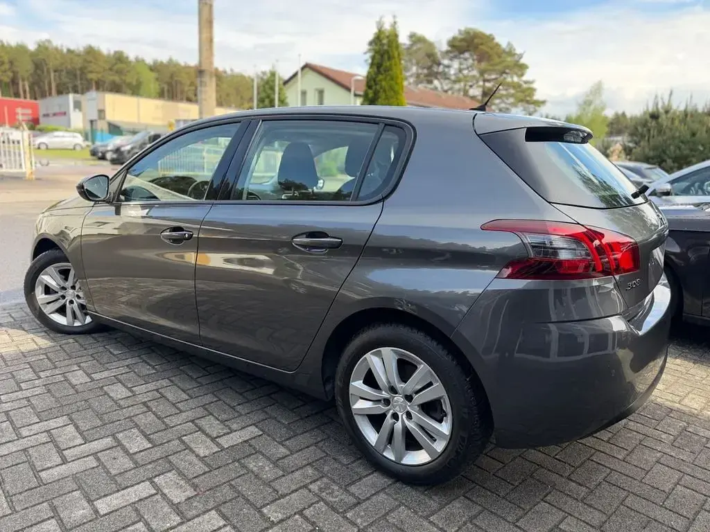 Gebraucht Peugeot 308 131 PS (96 kW) 2019 Grau Limousine