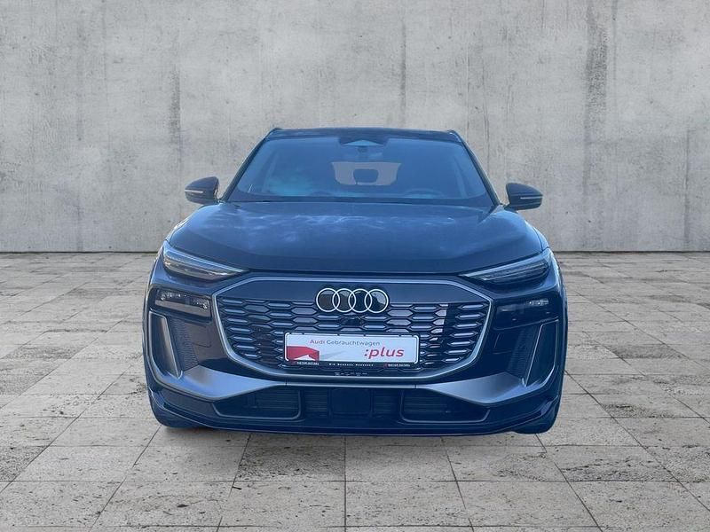 Gebraucht Audi Q6 e-tron S-Line 284 kW (387 PS) 2025 Mythosschwarz metallic SUV