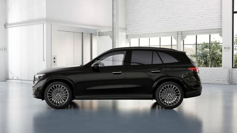 Gebraucht Mercedes GLC400d AMG 252 PS (185 kW) 2024 Obsidianschwarz SUV
