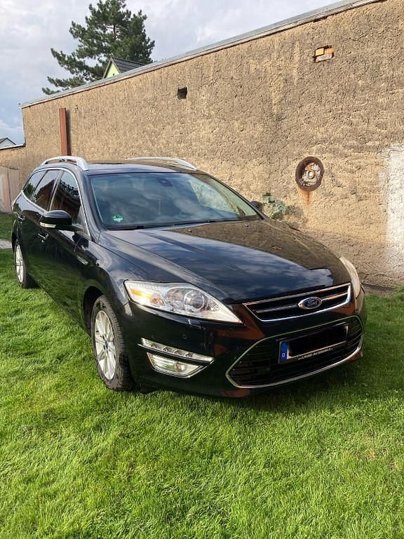 Schwarz Gebraucht 2012 Ford Mondeo Titanium Limousine | 4.899 € (Guter Preis) - Bild 1/4