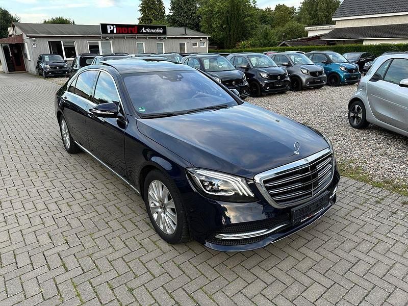 Cavansitblau Gebraucht 2019 Mercedes S560 Limousine | 69.799 € - Bild 1/4