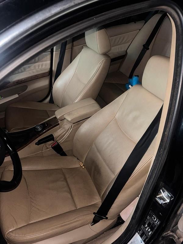 Gebraucht BMW 330 231 PS (169 kW) 2008 Schwarz Limousine