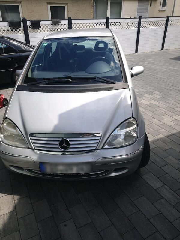 Silber Gebraucht 2002 Mercedes A160 Limousine | 1.100 € (Fairer Preis) - Bild 1/4