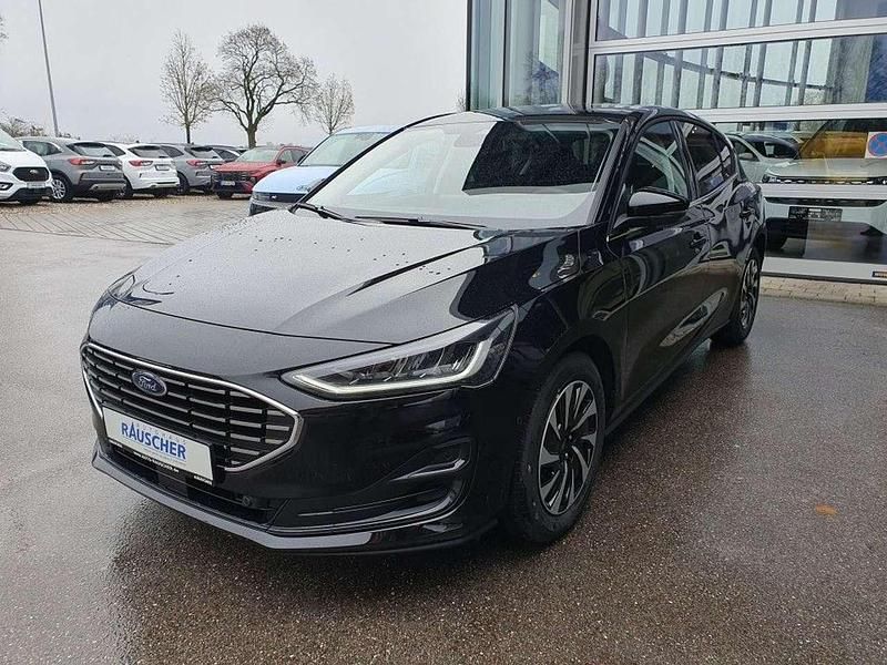 Neu Ford Focus Titanium 155 PS (114 kW) 2025 Agate black metallic Limousine
