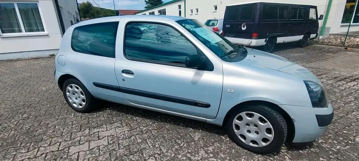 Gebraucht Renault Clio 75 PS (55 kW) 2003 Kleinwagen