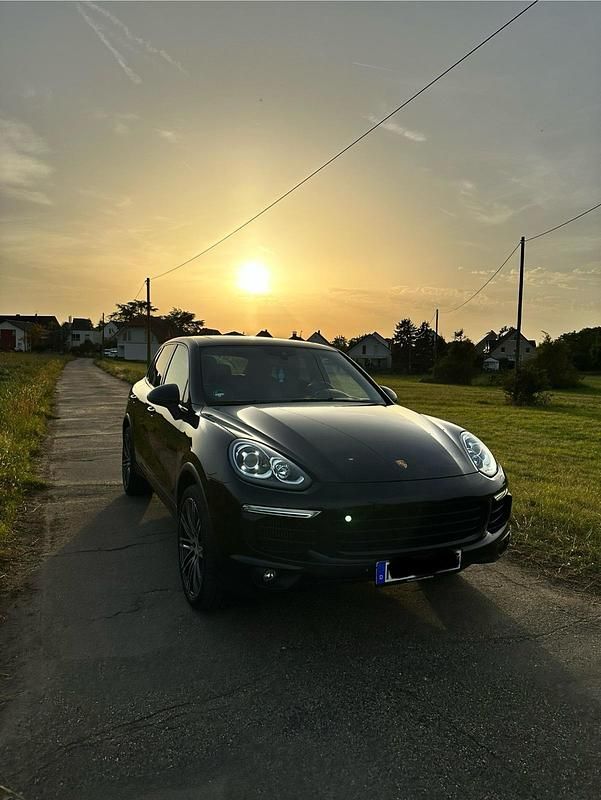 Schwarz Gebraucht 2014 Porsche Cayenne S SUV | 28.000 € (Etwas zu teuer) - Bild 1/4