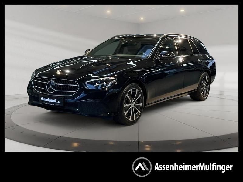 Schwarz Gebraucht 2022 Mercedes E300 Avantgarde Limousine | 27.969 € (Fairer Preis) - Bild 1/4