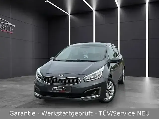 Używany Kia Ceed 135 KM (99 kW) 2017 Szary Hatchback