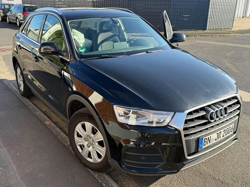 Schwarz Gebraucht 2016 Audi Q3 SUV | 9.900 € (Fairer Preis) - Bild 1/4