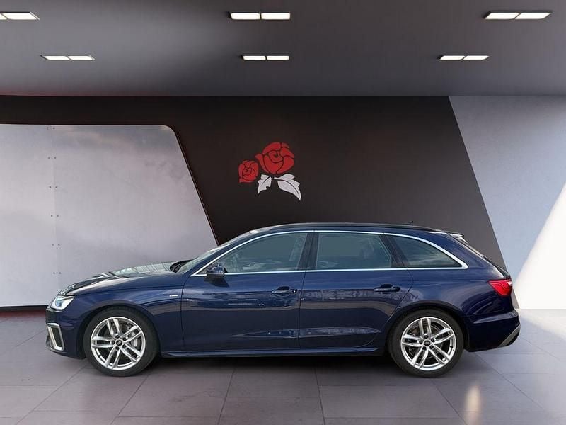 Gebraucht Audi A4 S-Line 204 PS (150 kW) 2022 Navarrablau metallic Kombi