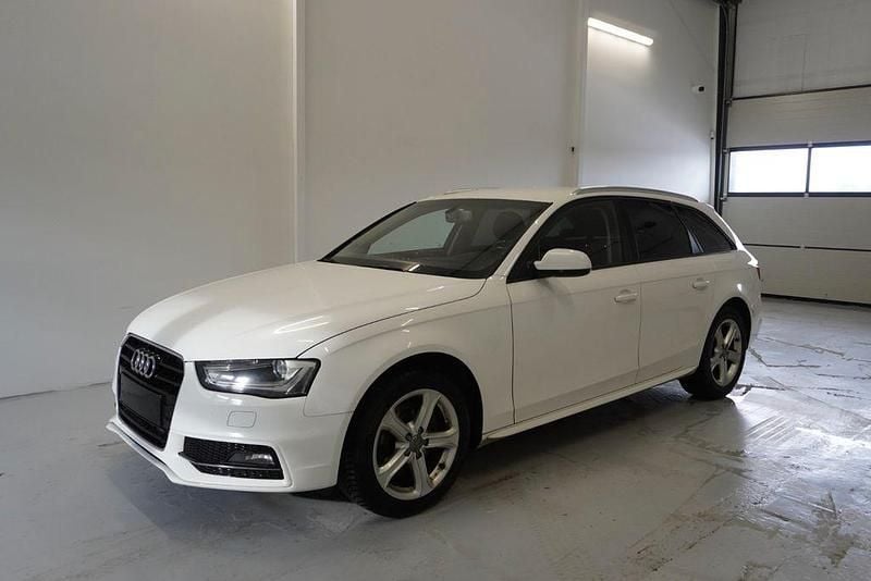 Gebraucht Audi A4 S-Line 204 PS (150 kW) 2014 Weiß Limousine