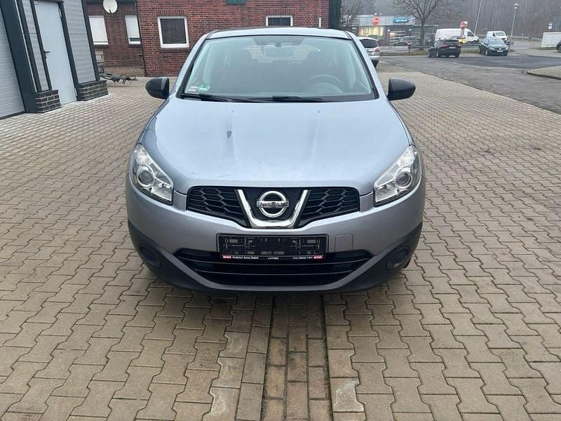 Gebraucht Nissan Qashqai Visia 117 PS (86 kW) 2012 Grau SUV