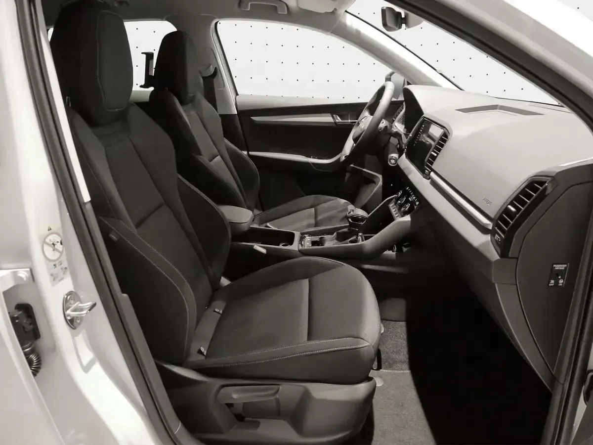Gebraucht Skoda Karoq 150 PS (110 kW) 2025 Raceblau metallic SUV