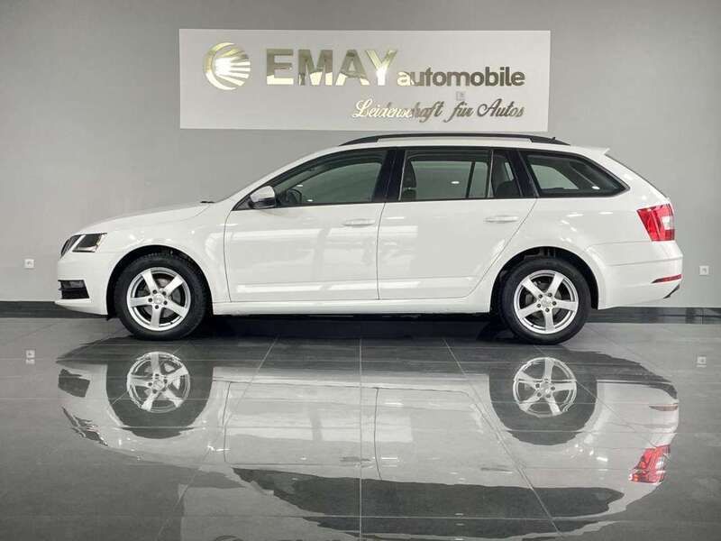 Weiß Gebraucht 2019 Skoda Octavia Ambition Kombi | 16.989 € (Teuer) - Bild 1/3
