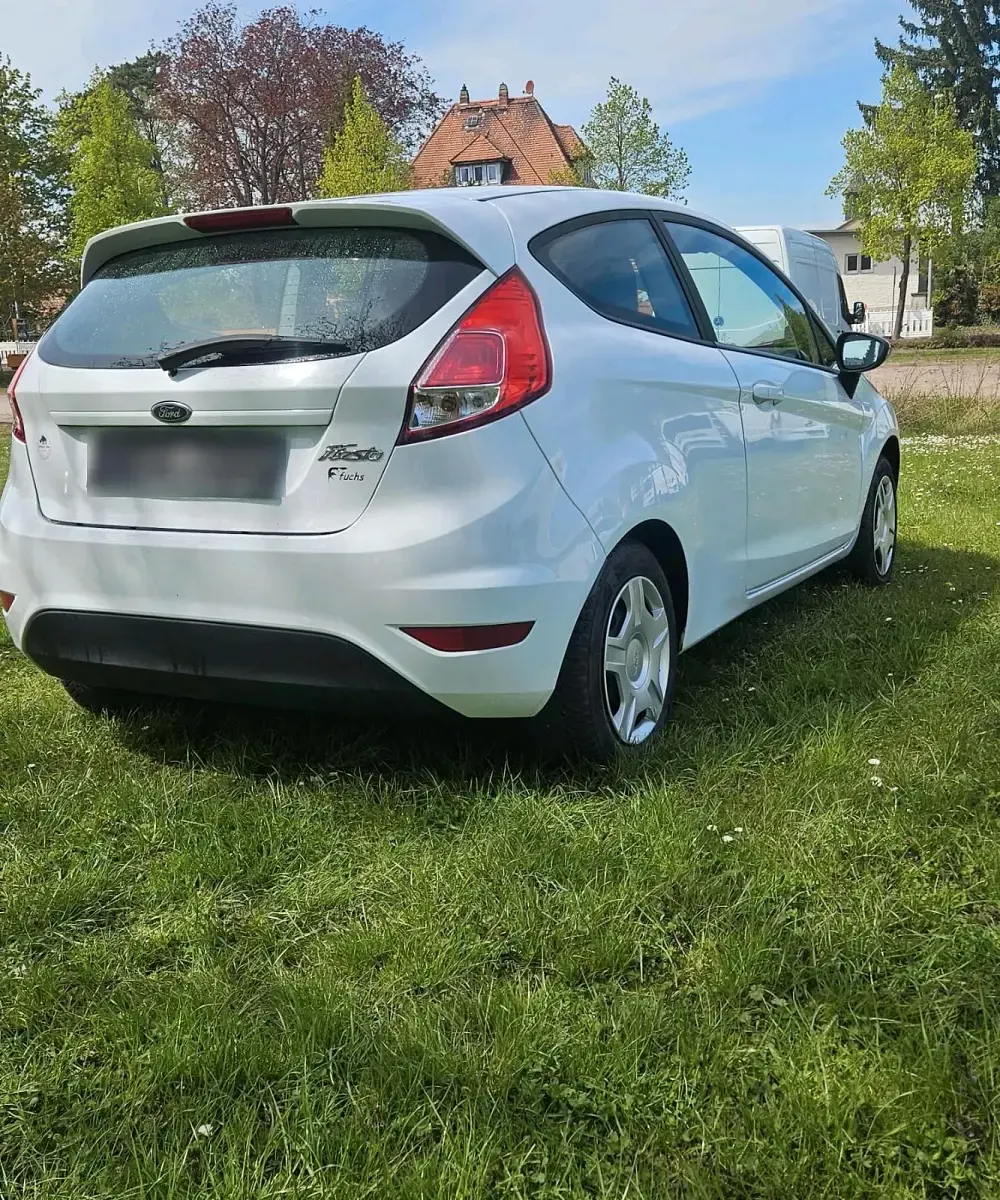 Second-hand Ford Fiesta 80 CP (58 kW) 2016 Alb Hatchback