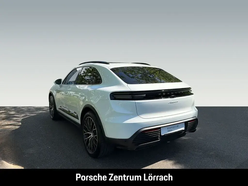 Begagnad Porsche Macan 300 kW (408 HK) 2024 Vit SUV