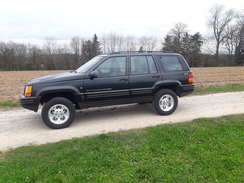 Schwarz Gebraucht 1998 Jeep Grand Cherokee Limited SUV | 9.800 € - Bild 1/4