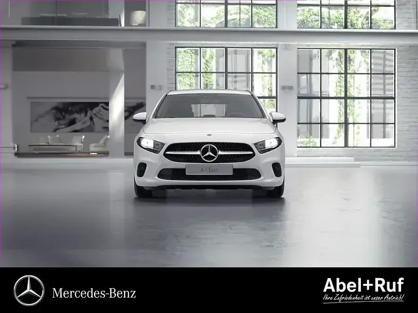 Gebraucht Mercedes A200 Progressive 163 PS (119 kW) 2018 Weiß Limousine