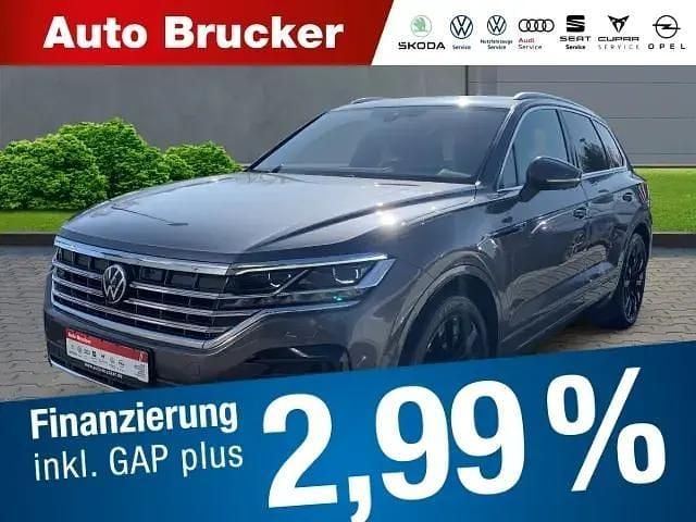 Grau Gebraucht 2022 VW Touareg R-line SUV | 44.870 € (Fairer Preis) - Bild 1/4