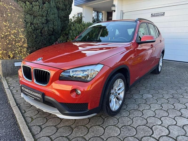 Valencia orange Gebraucht 2015 BMW X1 Advantage SUV | 11.990 € (Guter Preis) - Bild 1/4