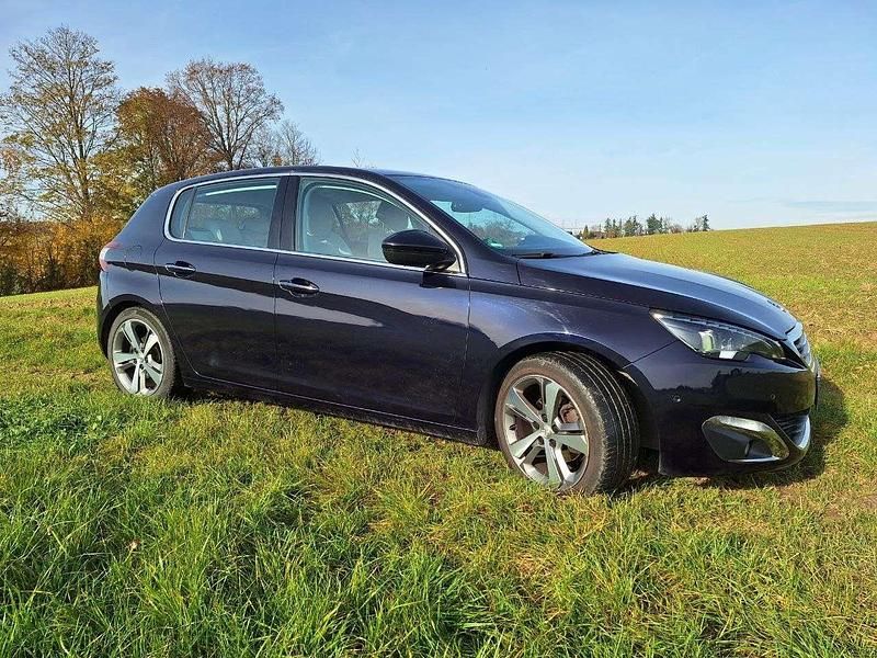 Blau Gebraucht 2013 Peugeot 308 Active Limousine | 7.400 € (Etwas zu teuer) - Bild 1/4