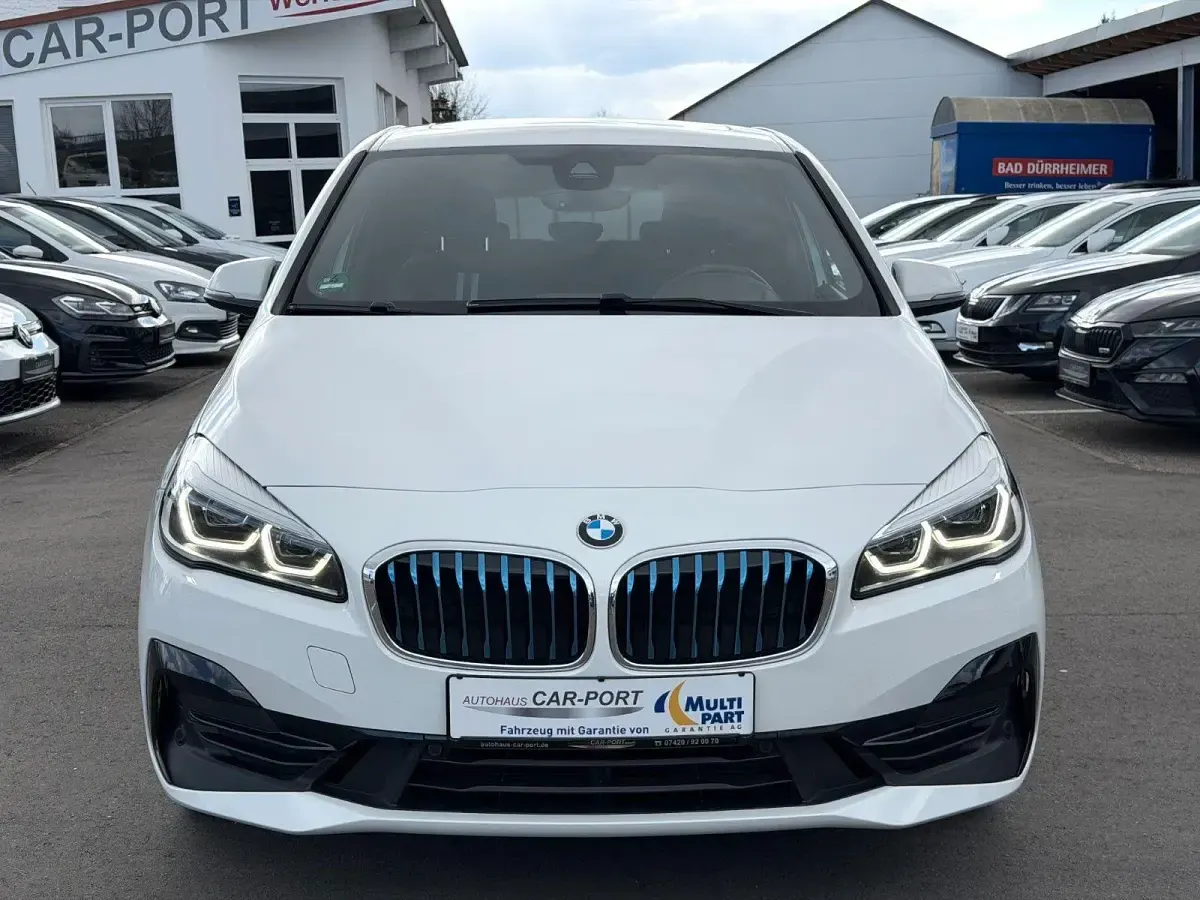 Gebraucht BMW 225 Sport Line 224 PS (164 kW) 2018 Weiß Kleinwagen