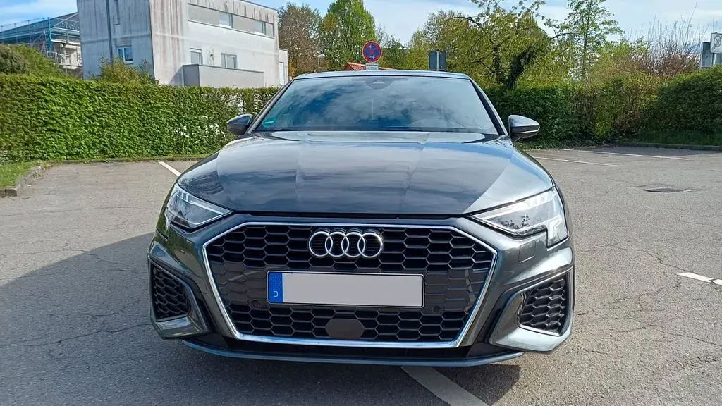 Gebraucht Audi A3 S-Line 150 PS (110 kW) 2021 Grau Limousine