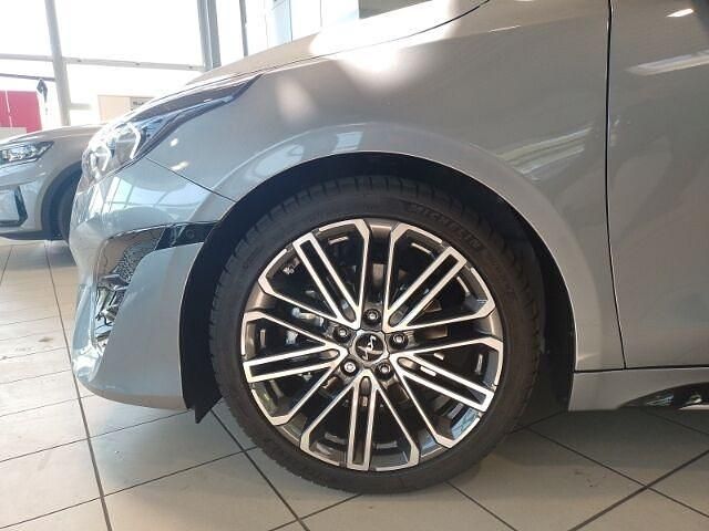 Gebraucht Kia Ceed GT-Line 140 PS (102 kW) 2024 Silber Kleinwagen