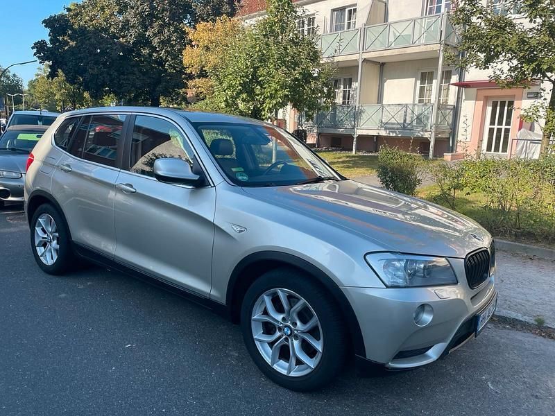 Silber Gebraucht 2011 BMW X3 SUV | 13.000 € (Fairer Preis) - Bild 1/4