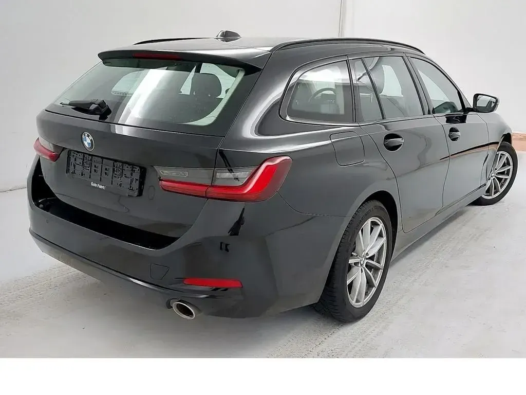 Gebraucht BMW 318 Performance 156 PS (114 kW) 2024 Schwarz Kombi