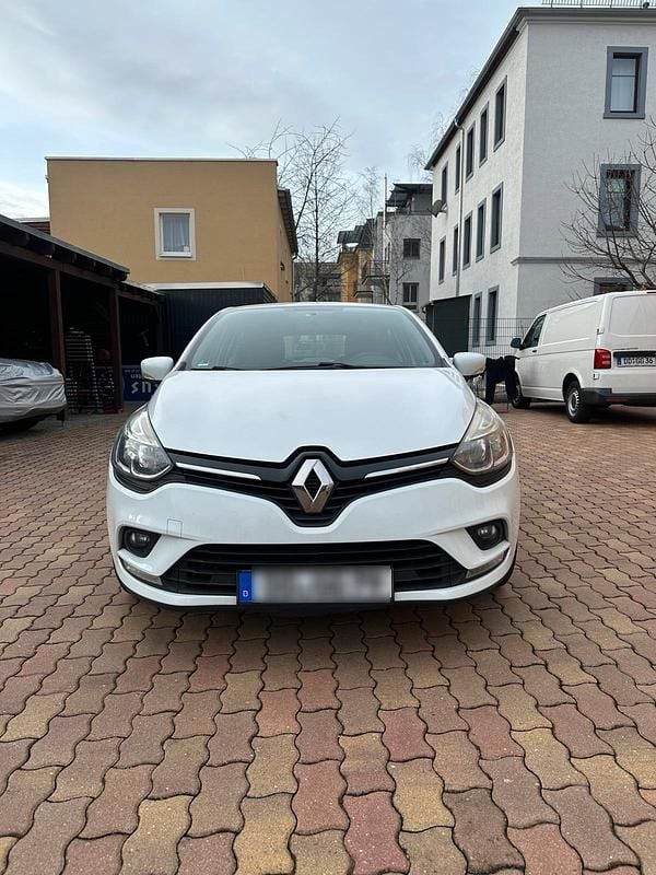 Weiß Gebraucht 2016 Renault Clio IV Kleinwagen | 4.190 € (Guter Preis) - Bild 1/4