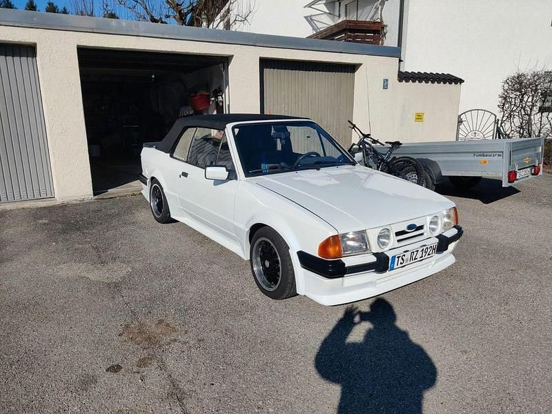 Gebraucht Ford Escort Cabriolet 105 PS (77 kW) 1984 Weiß Cabrio