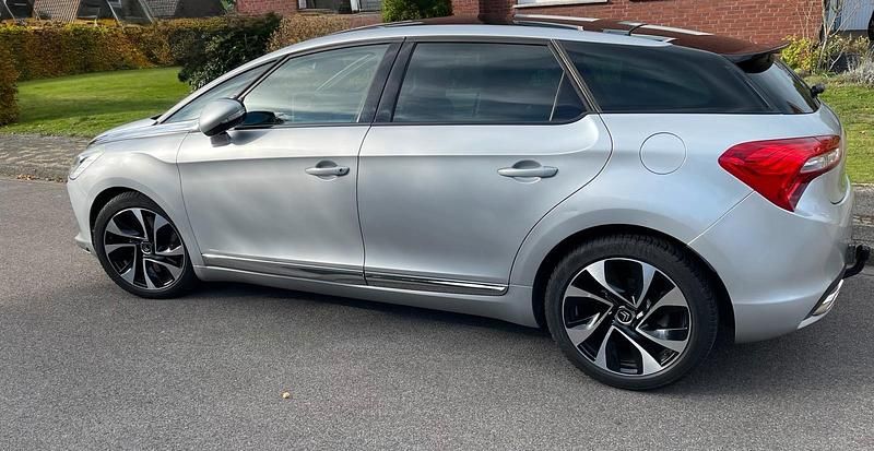 Silber Gebraucht 2012 Citroën DS5 Kleinwagen | 5.500 € (Fairer Preis) - Bild 1/4