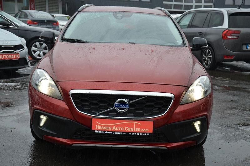 Gebraucht Volvo V40 CC Summum 120 PS (88 kW) 2015 Rot Kombi