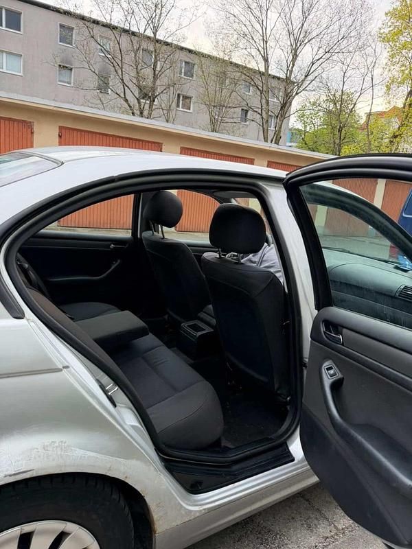 Gebraucht BMW 318 143 PS (105 kW) 2004 Silber Limousine