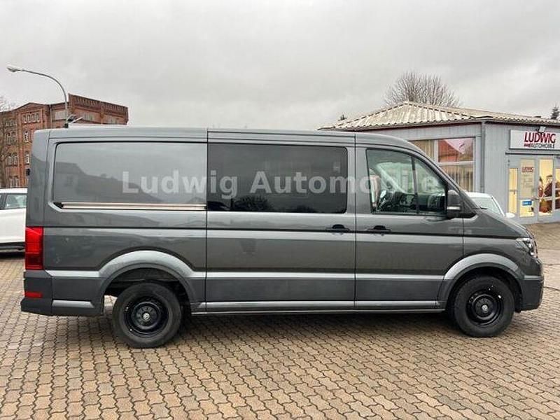 Gebraucht VW Crafter Trendline 140 PS (102 kW) 2022 Grau Van