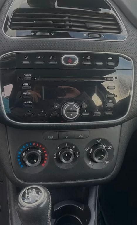 Gebraucht Fiat Grande Punto 77 PS (56 kW) 2011 Silber Kleinwagen