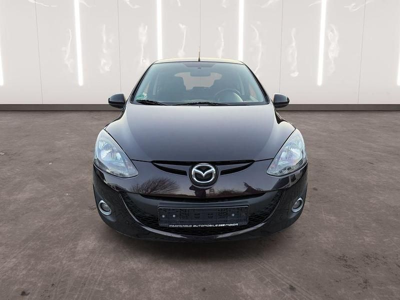 Gebraucht Mazda 2 Edition 84 PS (61 kW) 2012 Rot Kleinwagen