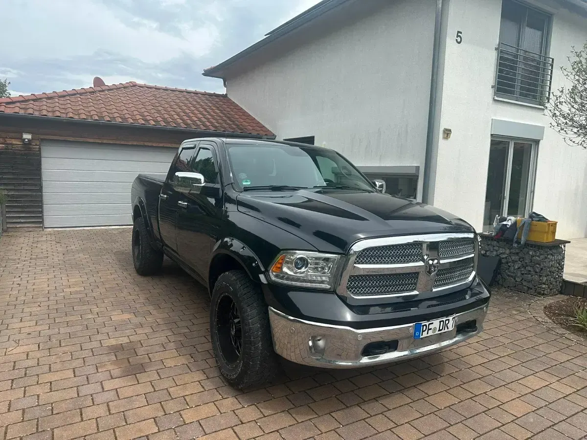 Gebraucht RAM 1500 401 PS (294 kW) 2016 Schwarz Pickup