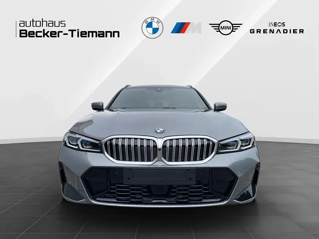 Neu BMW 320 Exclusive 190 PS (139 kW) 2026 Grau Kombi