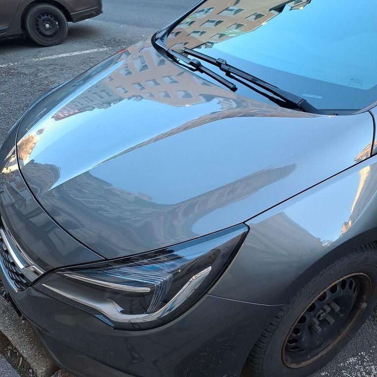 Gebraucht Opel Astra Dynamic 150 PS (110 kW) 2017 Grau Limousine