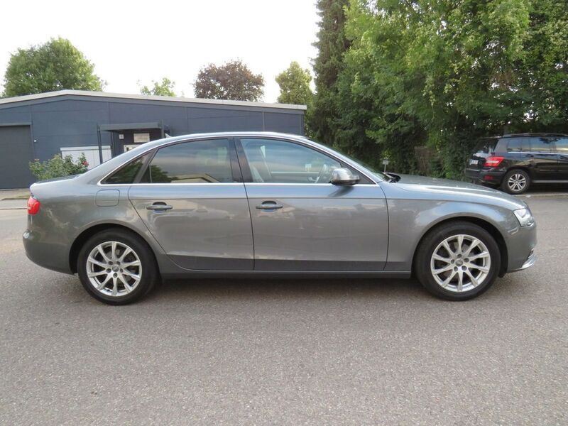 Gebraucht Audi A4 Ambiente 170 PS (125 kW) 2013 Grau Limousine