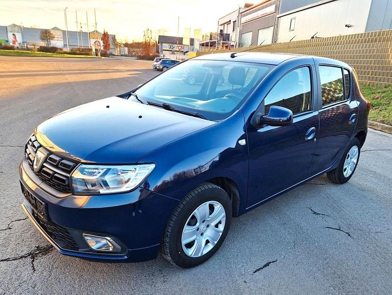 Gebraucht Dacia Sandero Lauréate 90 PS (66 kW) 2017 Blau Kleinwagen