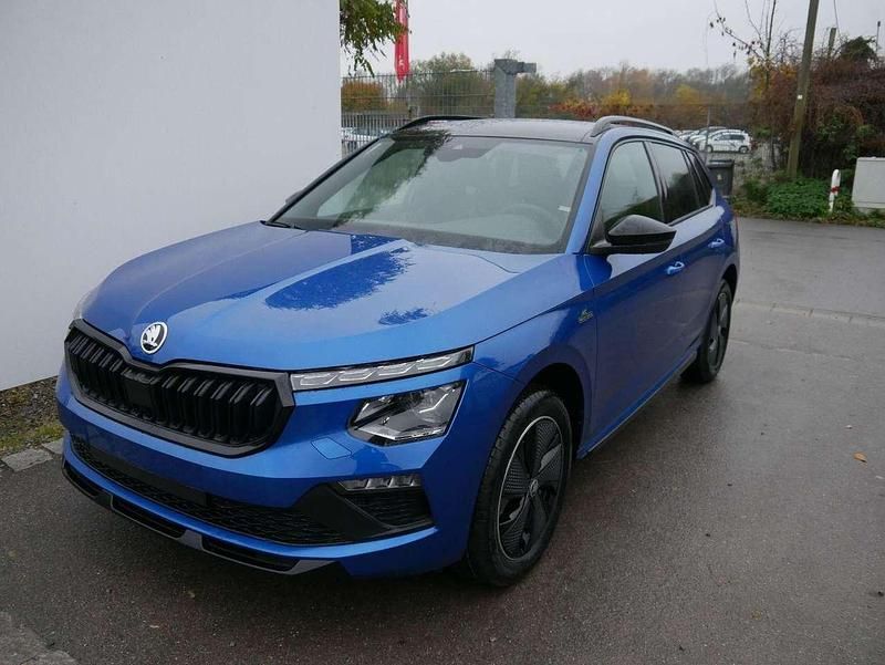 Raceblau metallic Neu 2025 Skoda Kamiq Monte Carlo SUV | 29.890 € (Fairer Preis) - Bild 1/4