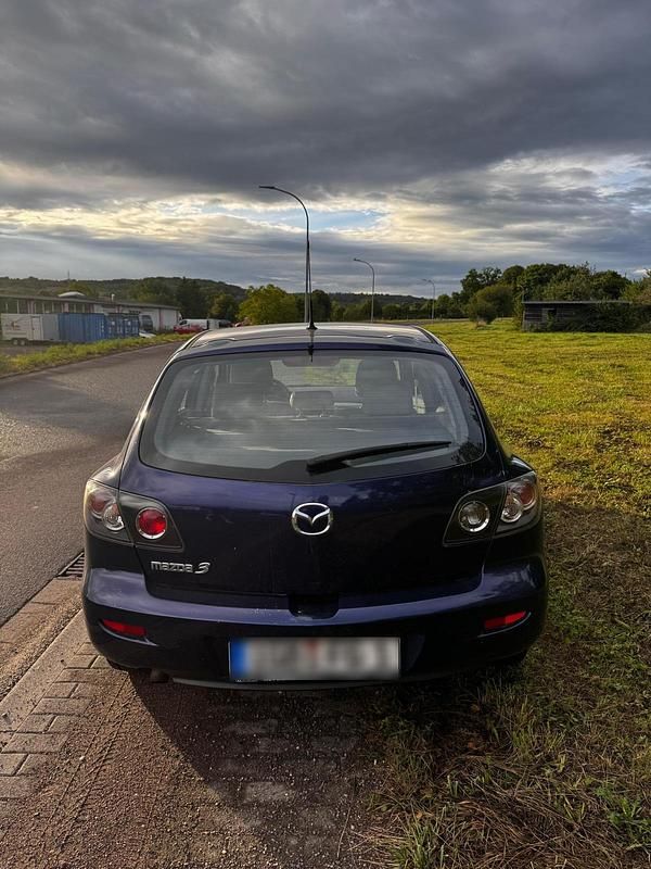 Gebraucht Mazda 3 116 PS (85 kW) 2005 Blau Limousine