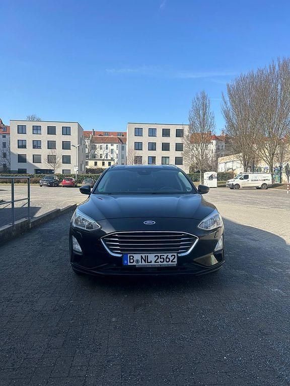 Gebraucht Ford Focus Active 120 PS (88 kW) 2019 Schwarz Limousine